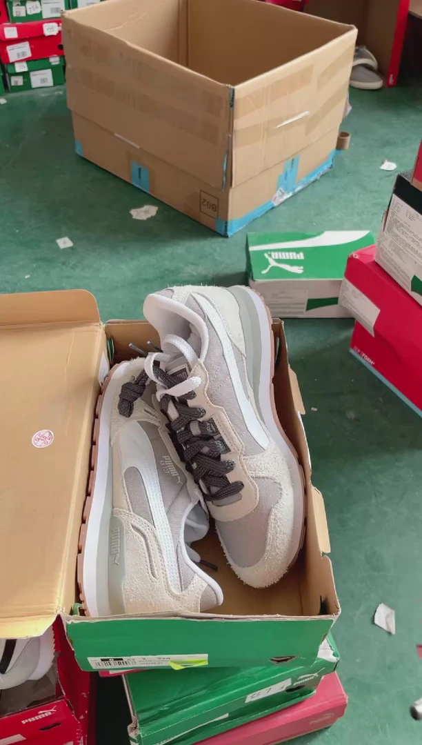 彪马时尚休闲运动鞋42M  XX4