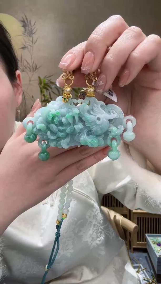 【闪购商品】翡翠颈饰未镶嵌吊坠