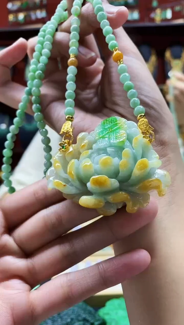 颈饰未镶嵌翡翠吊坠