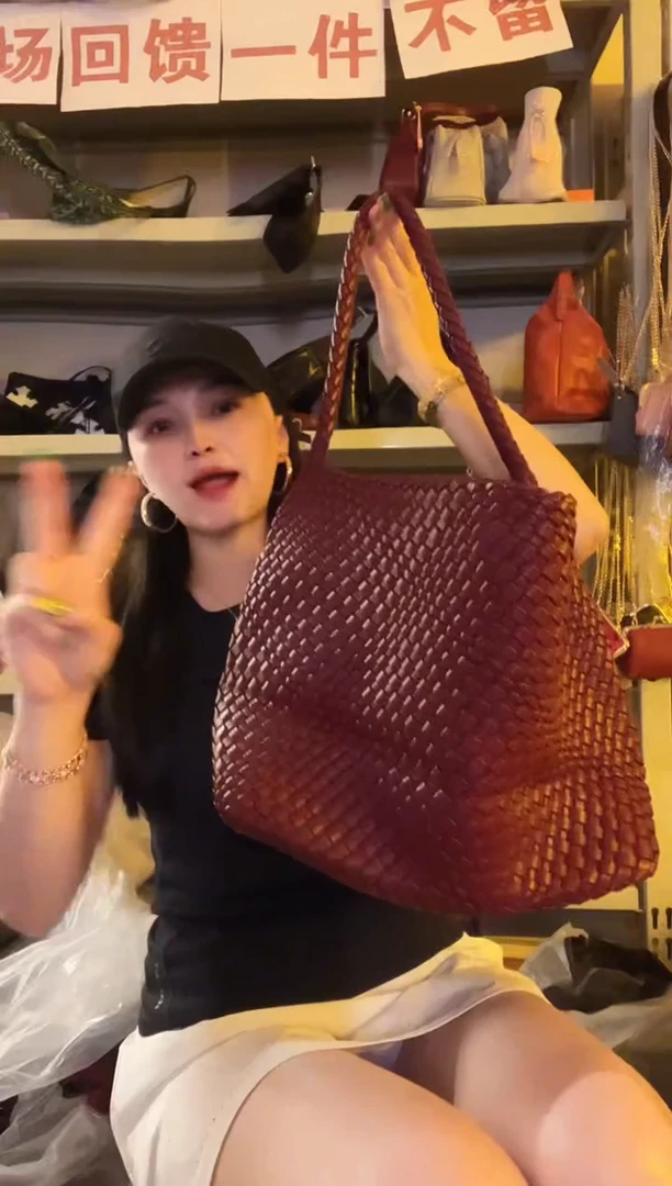 牛皮（革）编号珊瑚店清斜挎包真皮包时尚百搭包包