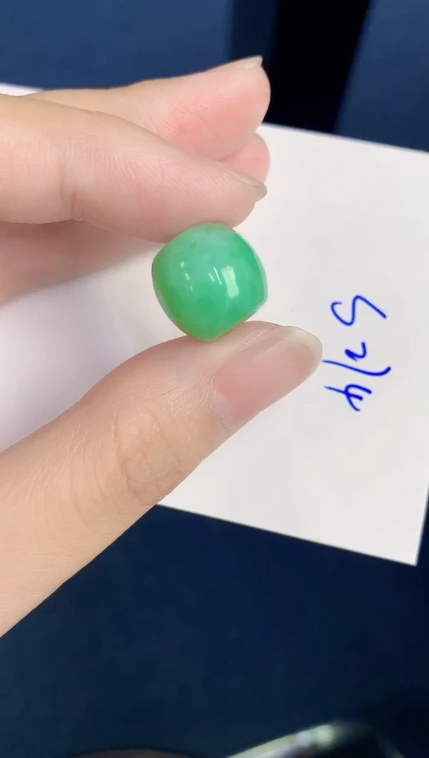 颈饰未镶嵌翡翠天然翡翠缅甸A货