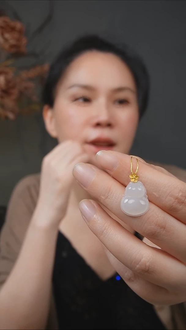 颈饰未镶嵌翡翠天然缅甸翡翠吊坠