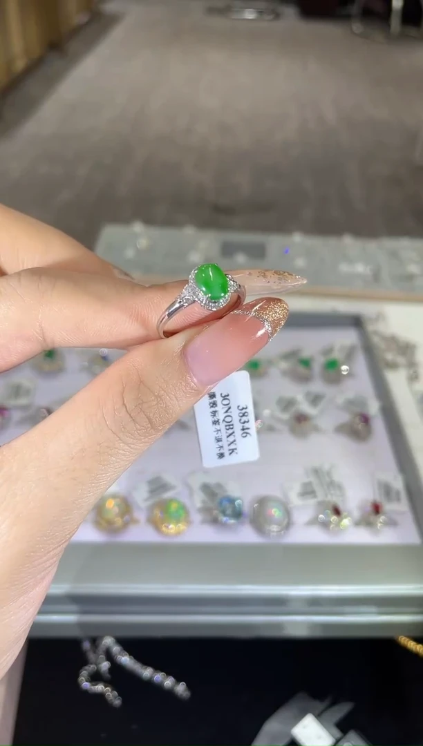 18K金镶嵌定制翡翠芥*虚单 HX