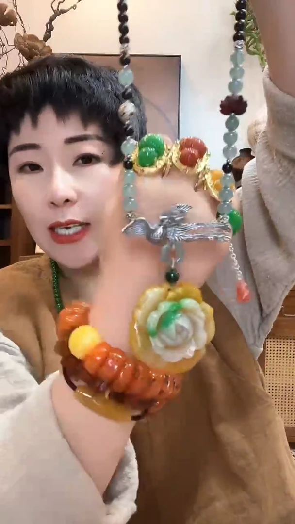 吊坠(赠链)未镶嵌翡翠多样性发货090