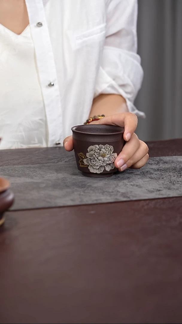 茶杯紫砂金银绘 牡丹 主人杯