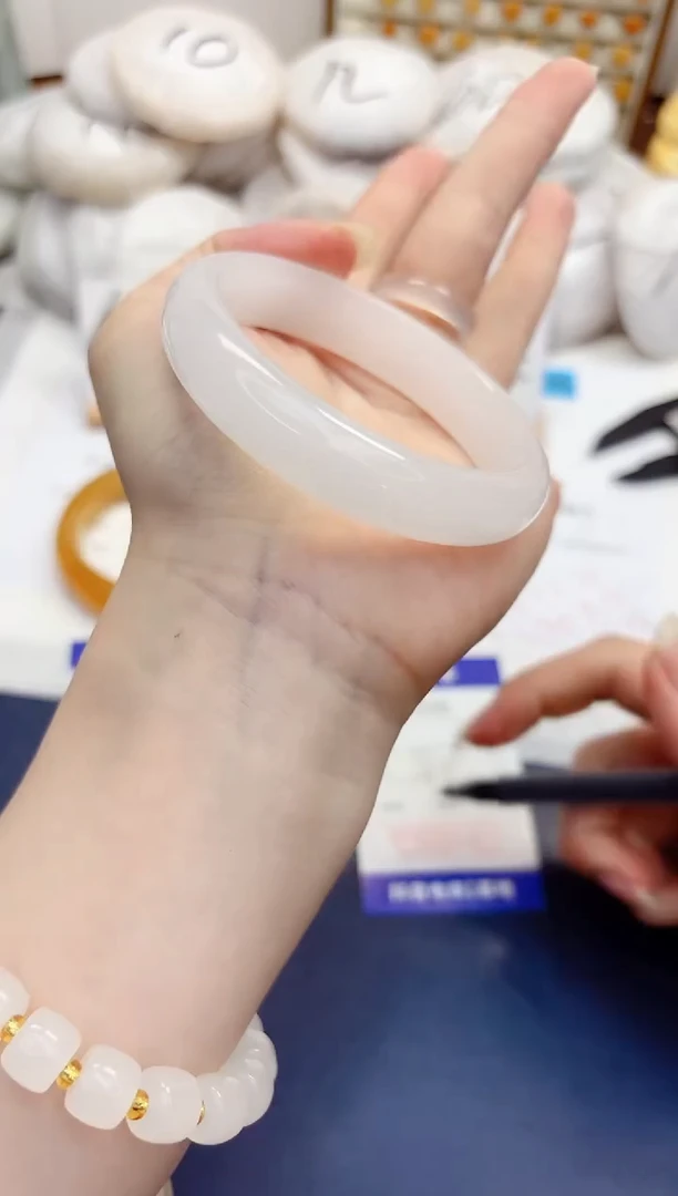 石英质玉手镯未镶嵌330-天山翠-圈口56