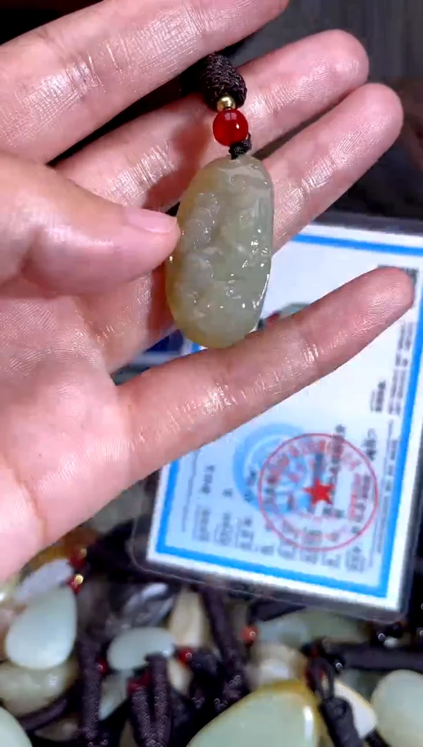 和田玉未镶嵌把件1