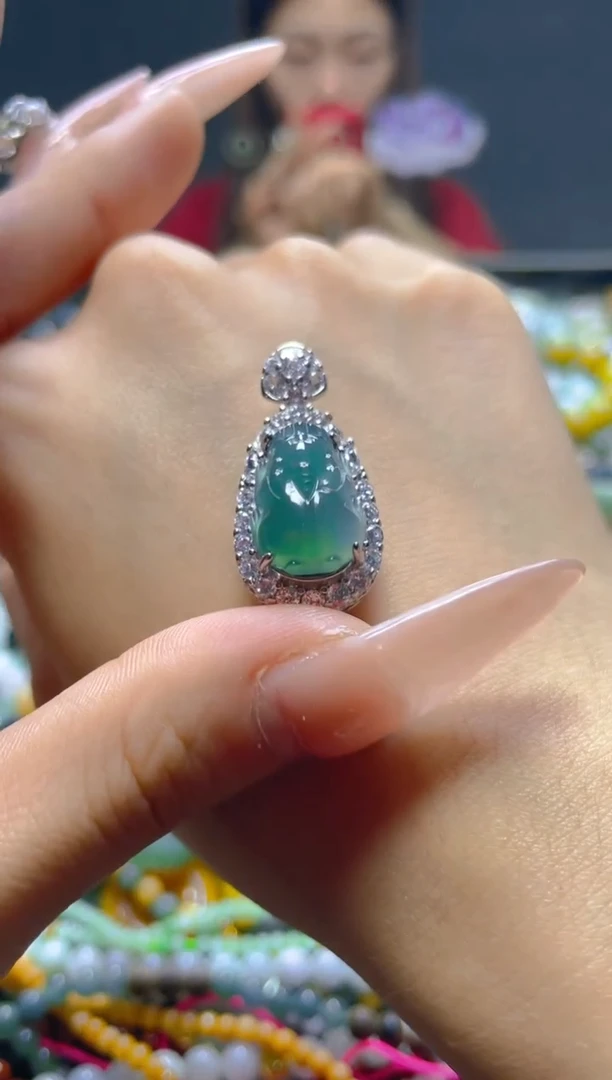 颈饰未镶嵌翡翠/P/翡翠A货，一件也是批发价