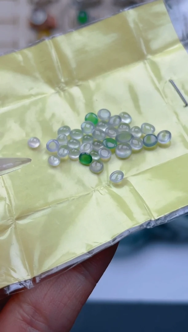 裸石翡翠天然翡翠蛋面68