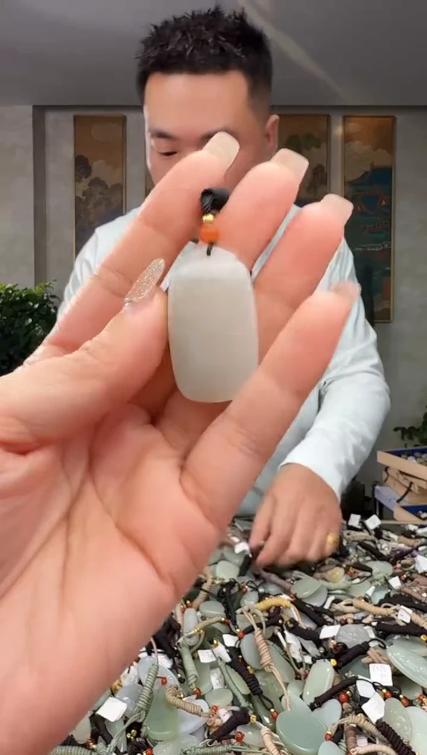 颈饰未镶嵌和田玉拍一发一多样性发货