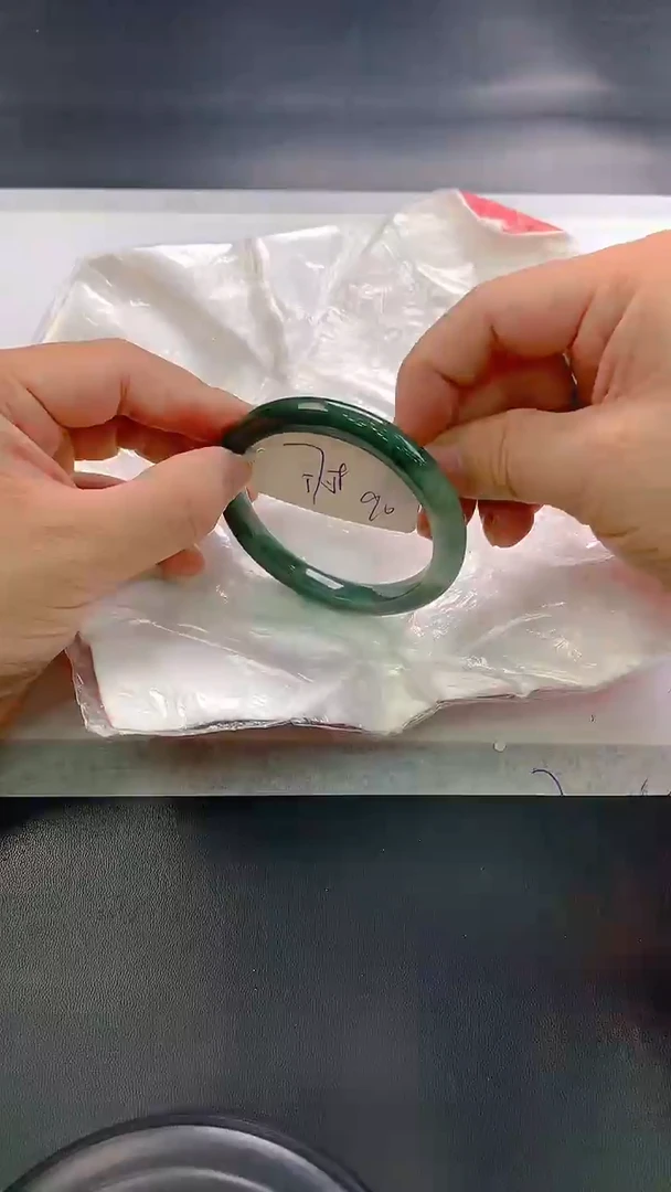 未镶嵌手镯翡翠90