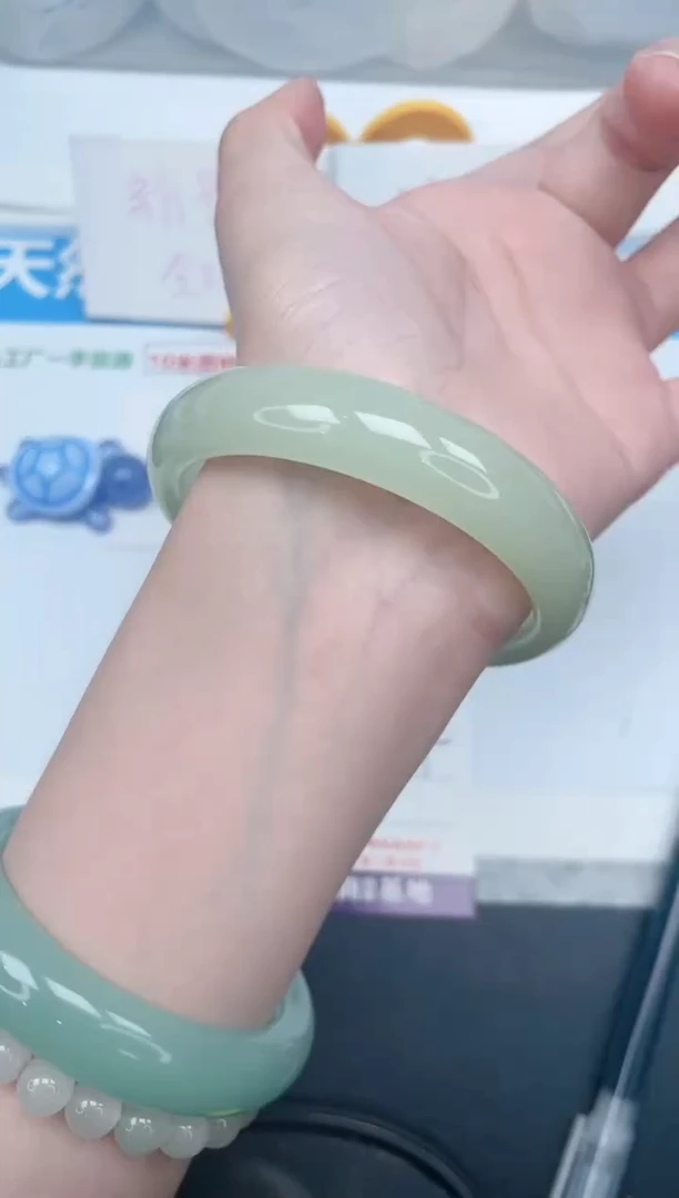 石英质玉手镯未镶嵌158-57.5