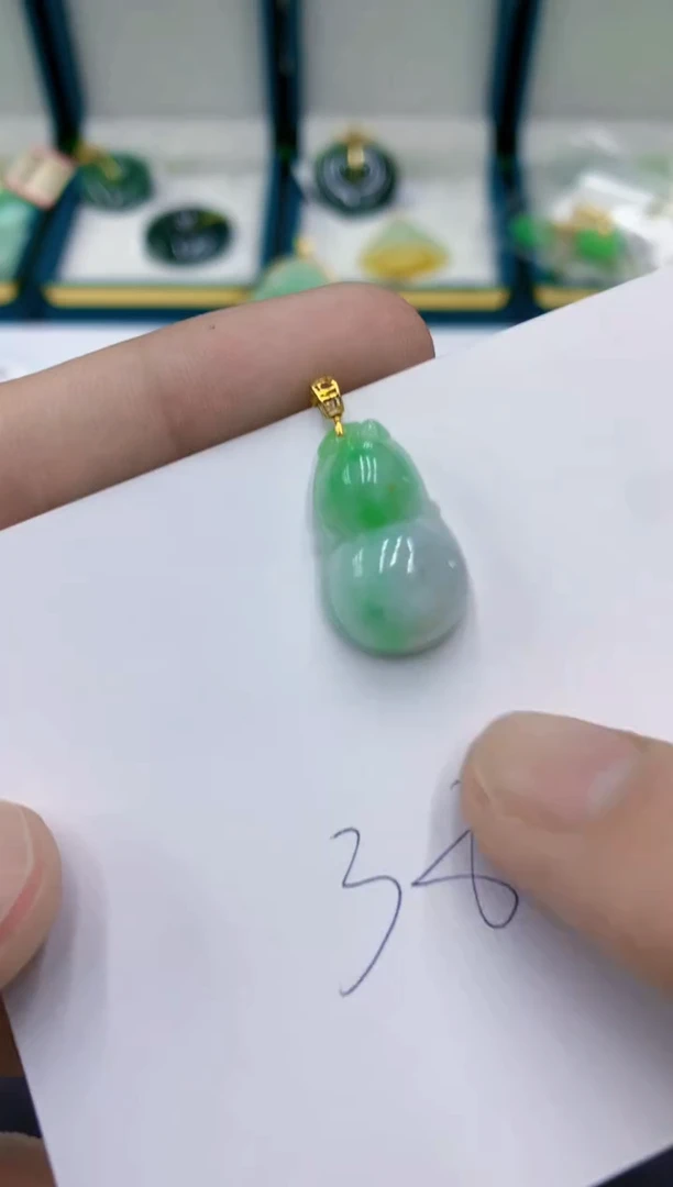 颈饰18K金镶嵌翡翠翡翠