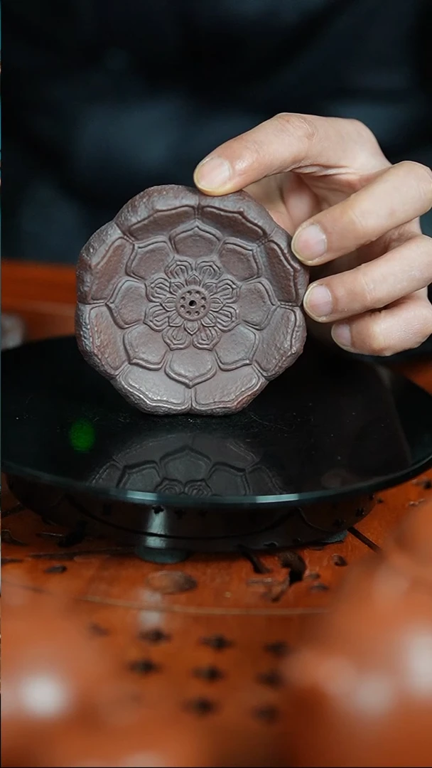 【闪购商品】紫砂茶宠古红泥刻绘莲蓬香插壶承