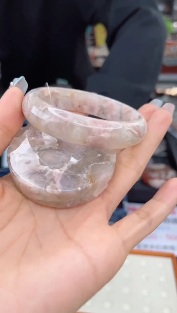 【闪购商品】石英质玉手镯未镶嵌56圈口（赠品镯心）1321736