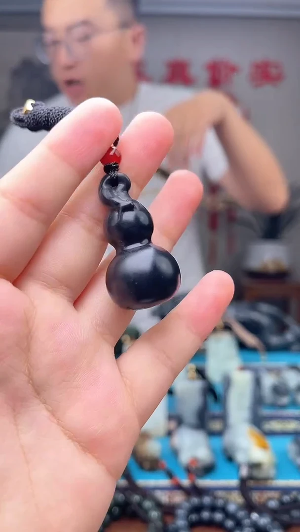 和田玉未镶嵌挂件多样性发 拍一发一