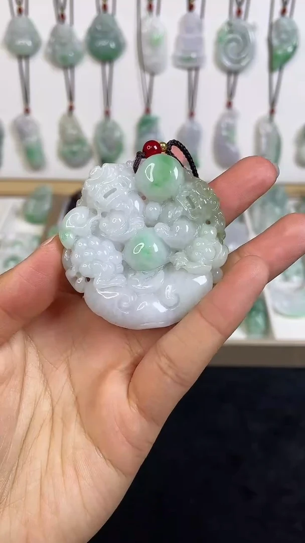 颈饰未镶嵌翡翠1