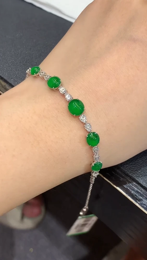 18K金镶嵌手链翡翠CM多样性发其一