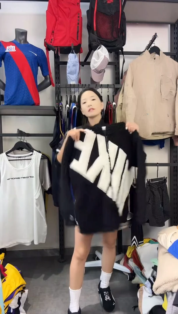 678编码 瑕疵款直播间过款为准 尺码XS