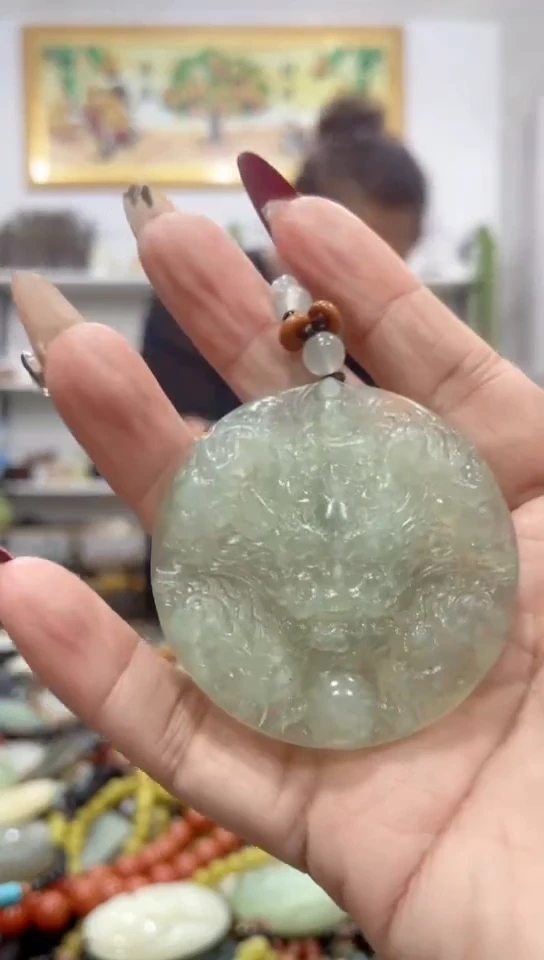 未镶嵌岫玉吊坠