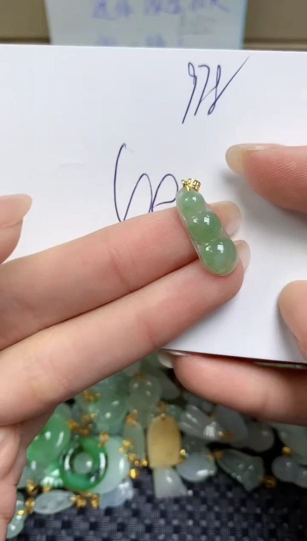 【闪购商品】翡翠颈饰18K金镶嵌天然缅甸A货翡翠