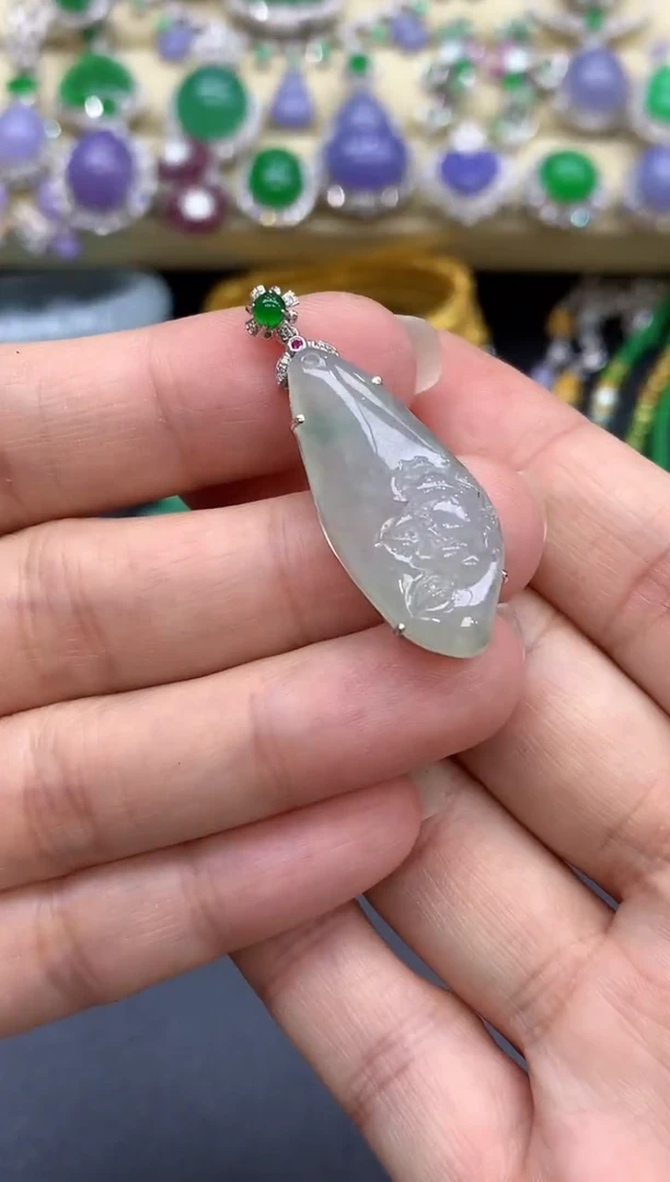 颈饰18K金镶嵌翡翠168-中国好珍宝