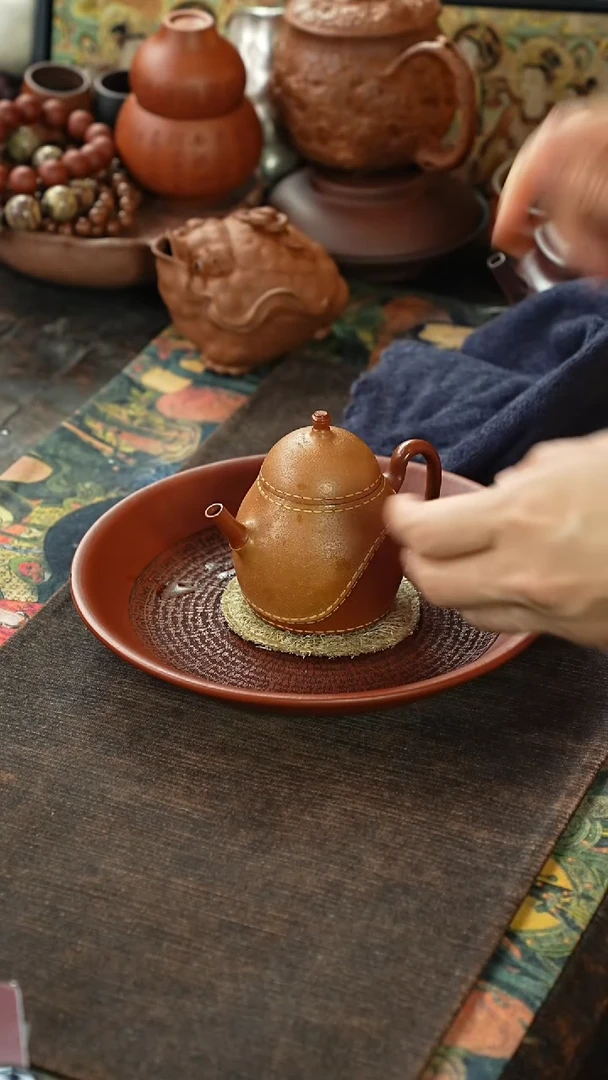 红降坡粉黄金段仿皮革紫砂壶梨形壶