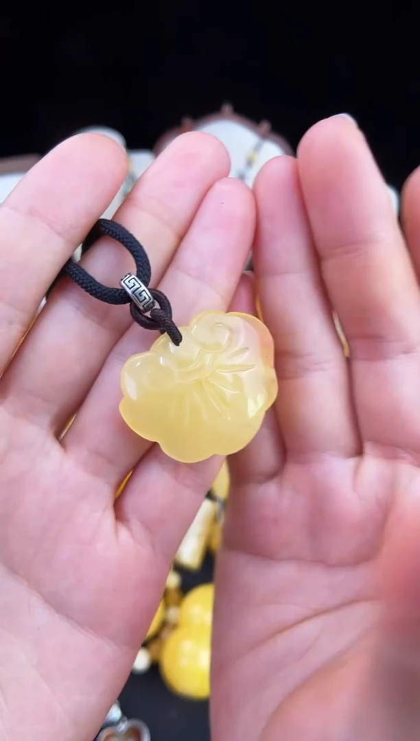 琥珀未镶嵌珠宝奇石柒月