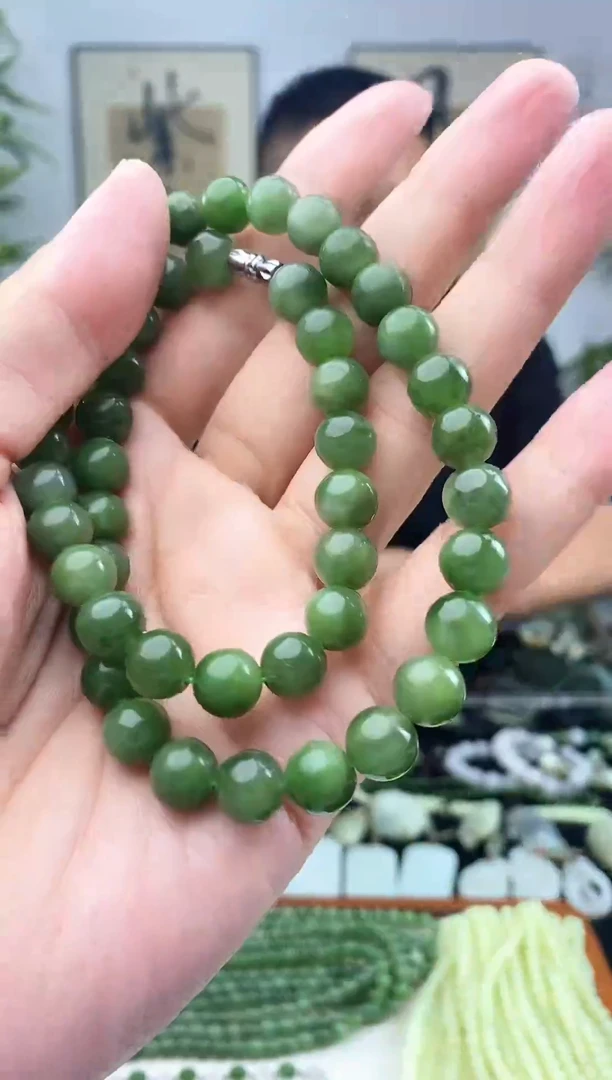 和田玉未镶嵌颈饰1