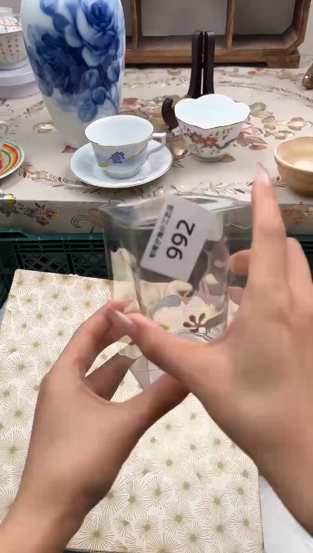 瓷片B****?R         992