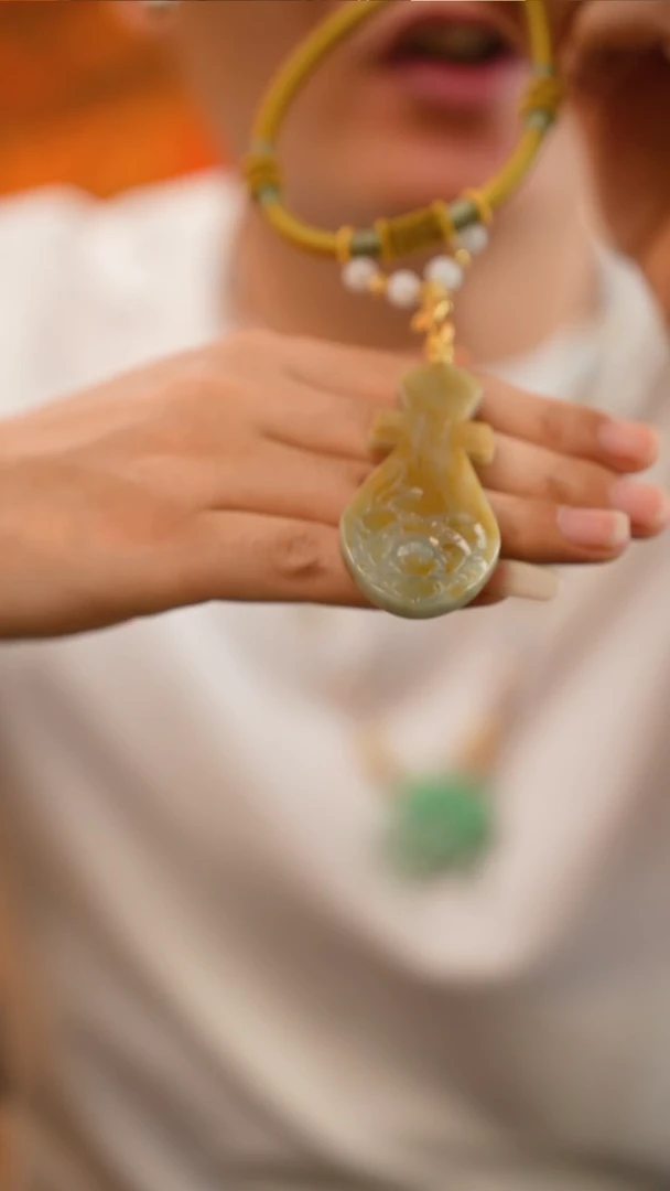 翡翠未镶嵌颈饰24小时内发货质保A货