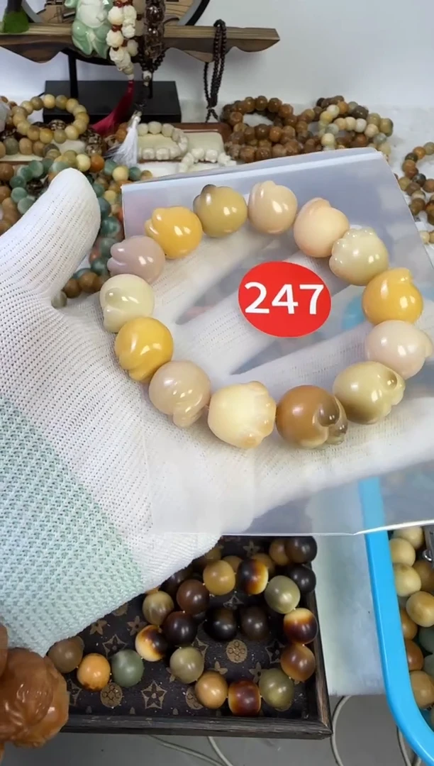 白玉菩提手串17*18猫爪247