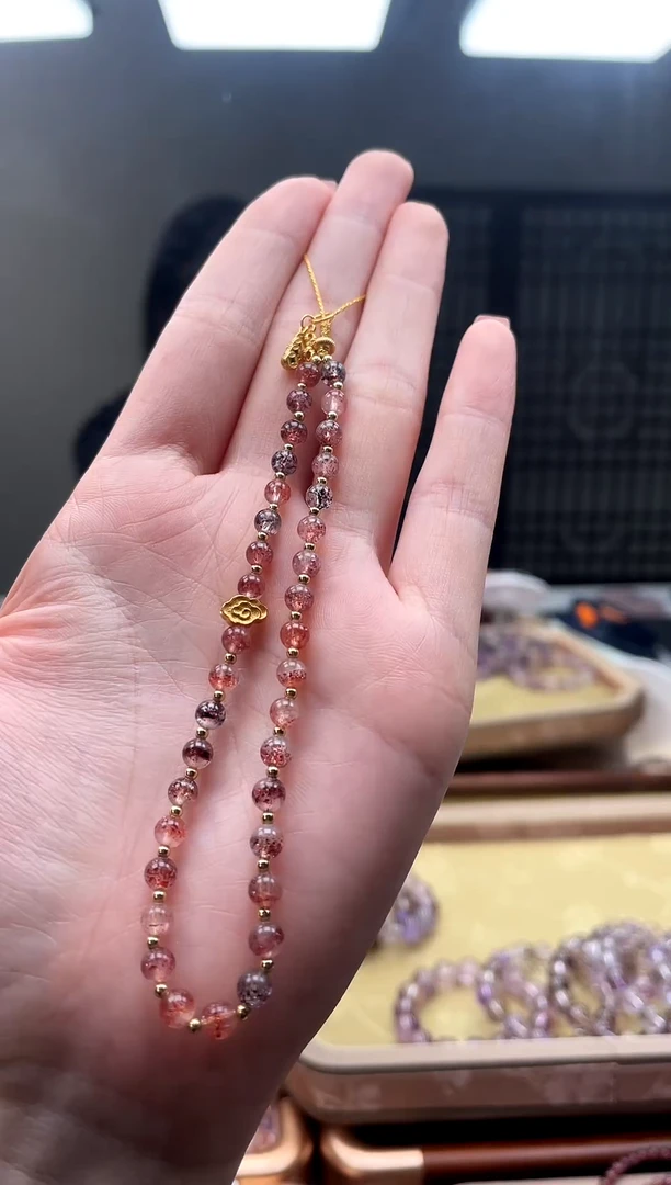 未镶嵌车挂水晶【迎迎甄选】超七金草莓手机挂   多样性发一