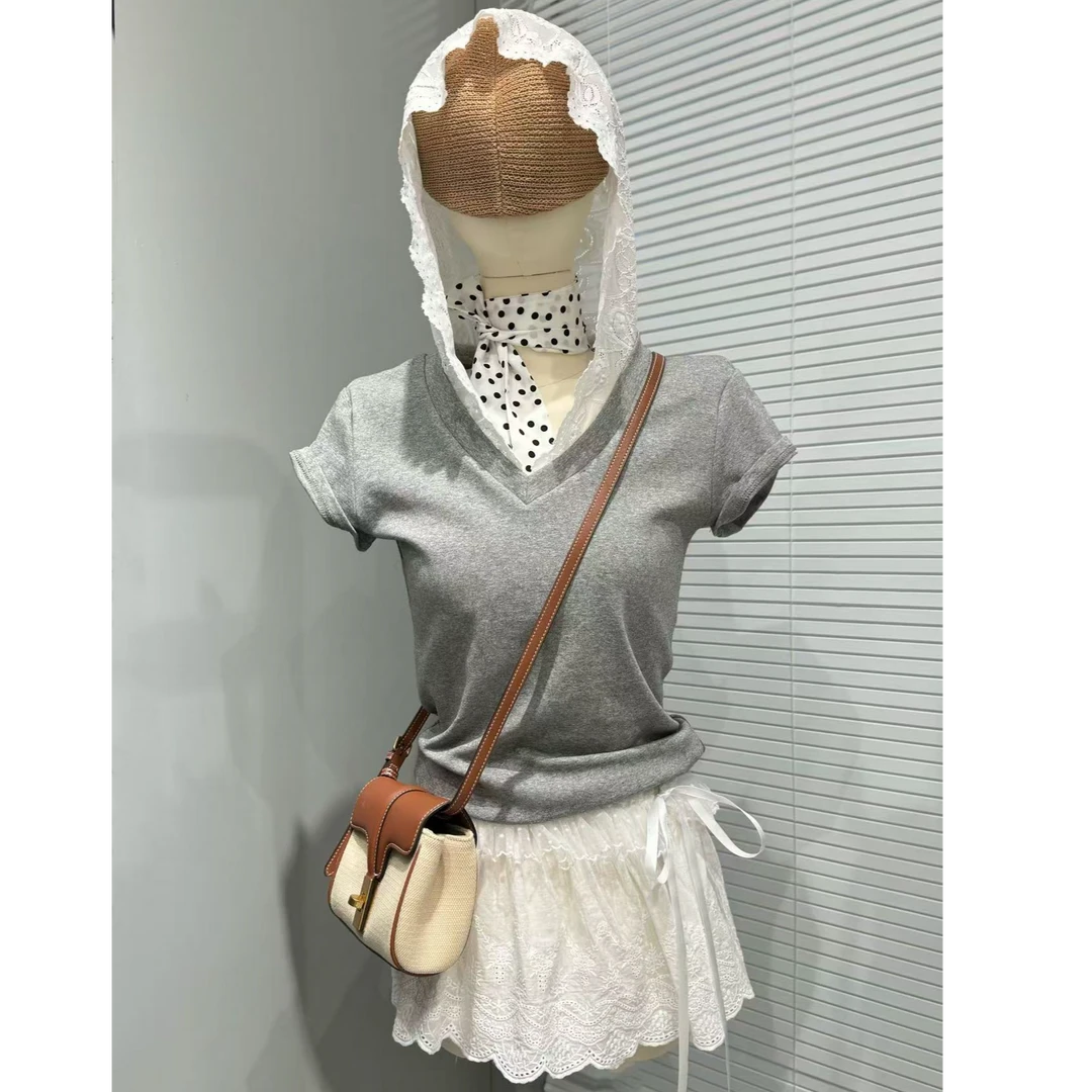 [68岁小姐姐]2025夏季蕾丝拼接帽子V领修身显瘦短袖棉T恤ZJ 1183