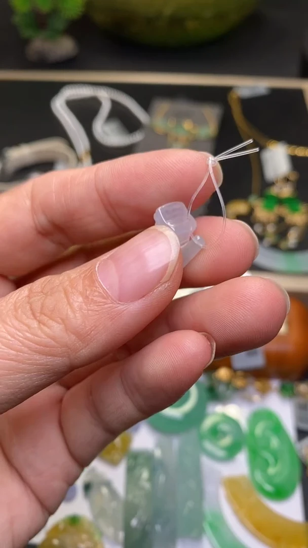 颈饰未镶嵌翡翠明*子净货33628