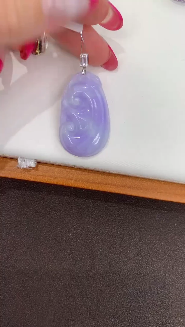 颈饰18K金镶嵌翡翠天然缅甸a货翡翠