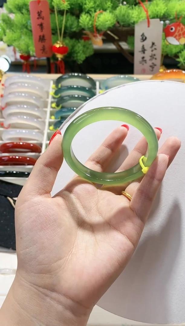 【闪购商品】玛瑙/玉髓手镯未镶嵌100-58.2福利