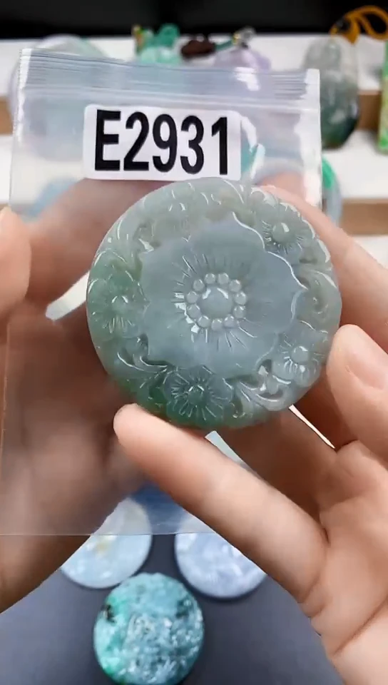 颈饰未镶嵌翡翠天然翡翠吊坠挂件