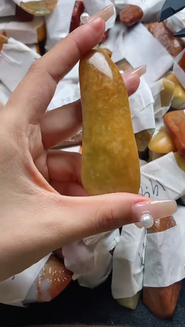 翡翠裸石翡翠挂件裸石