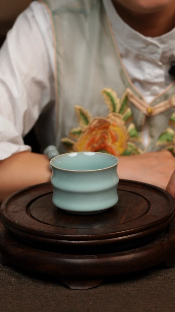 瓷片天青色全手竹节杯100ml 微瑕不带礼盒
