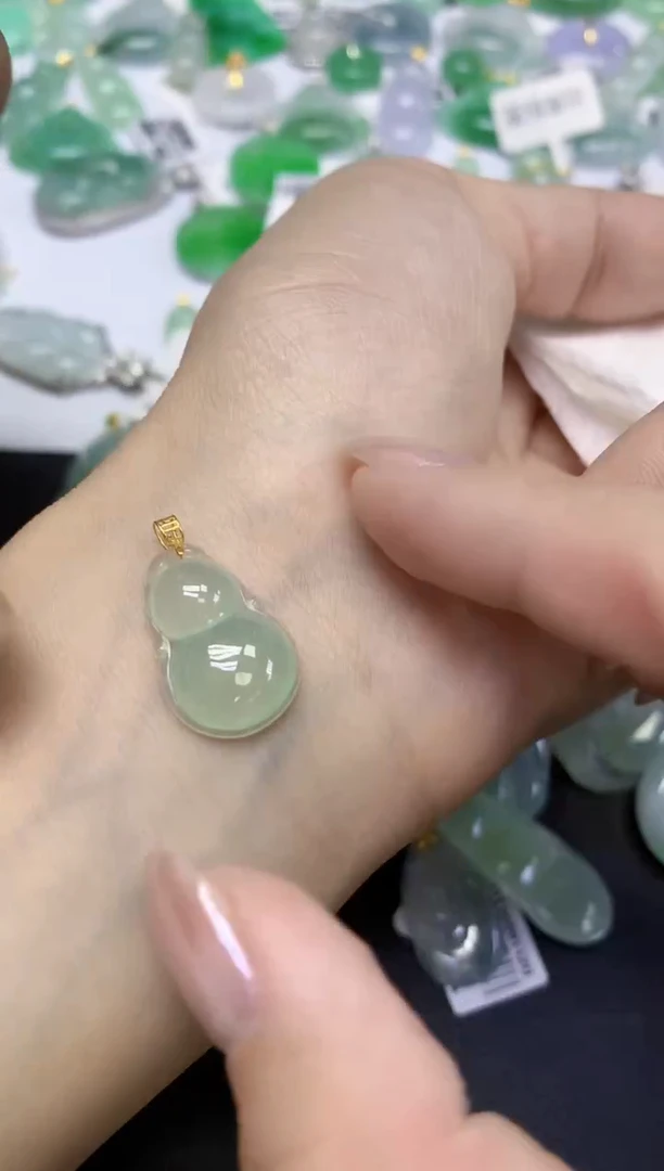 颈饰18K金镶嵌翡翠天然缅甸翡翠A货百元以上9元证书费自理