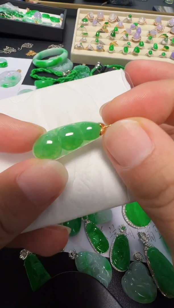 吊坠(不含链)18K金镶嵌翡翠880
