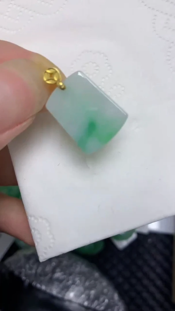 颈饰未镶嵌翡翠缅甸A货翡翠