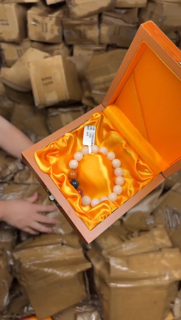 大檀精品手串《无礼盒》