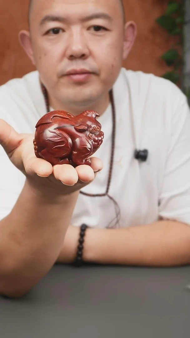 其他小叶紫檀印度小叶紫檀谛听手把件