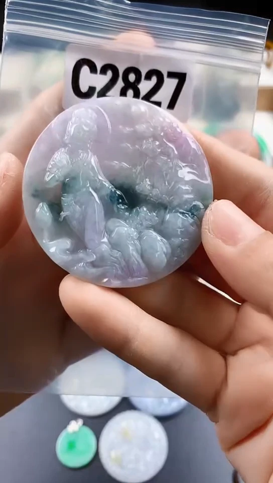 天然翡翠吊坠挂件