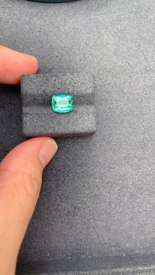 裸石未镶嵌碧玺2.6ct拉贡