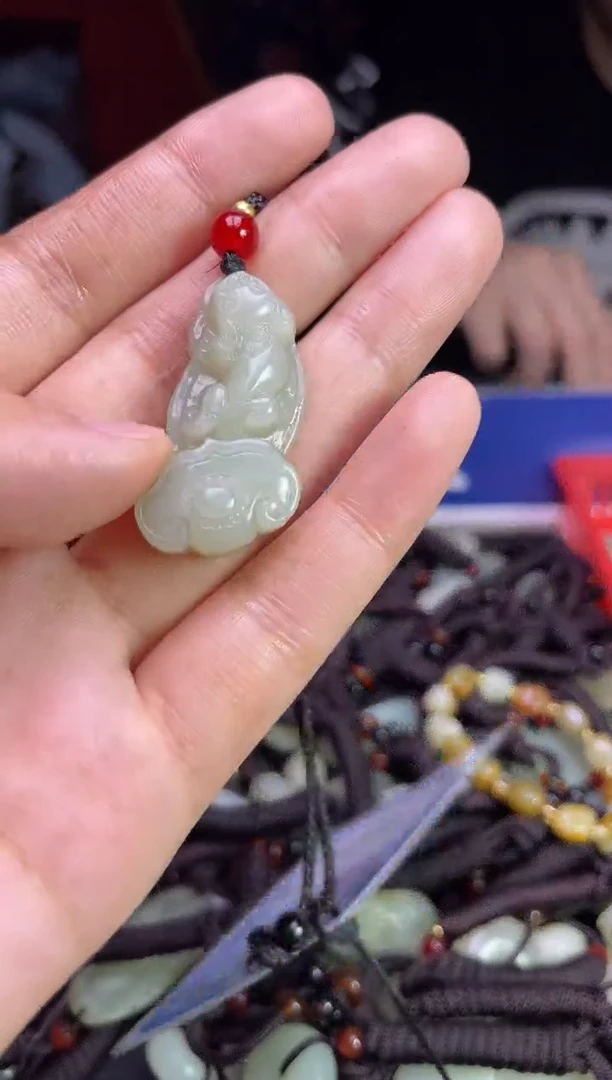 未镶嵌和田玉挂件1