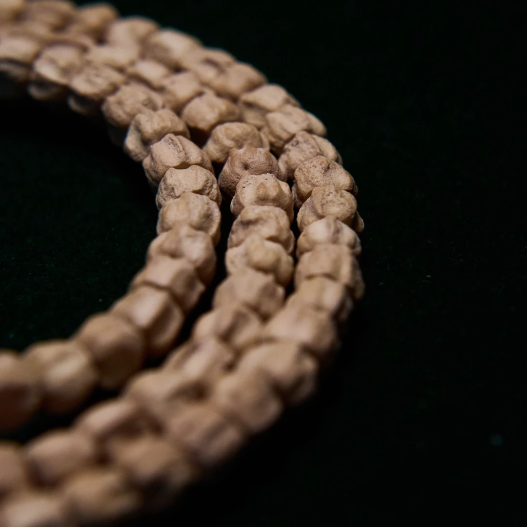 B50-热振-微脏方块多棱顺 -享物·饰品柏香籽长串