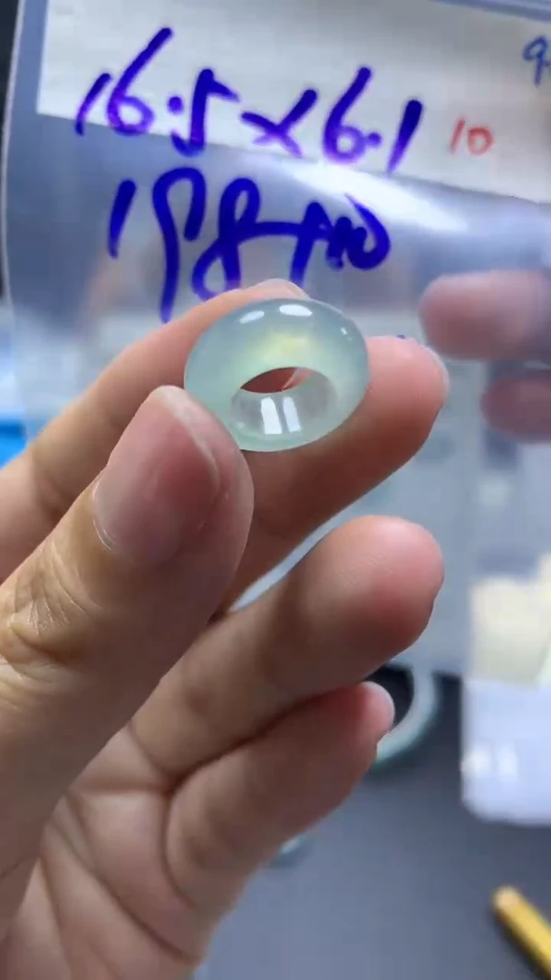 未镶嵌定制翡翠毛货需精细抛光拍一发一